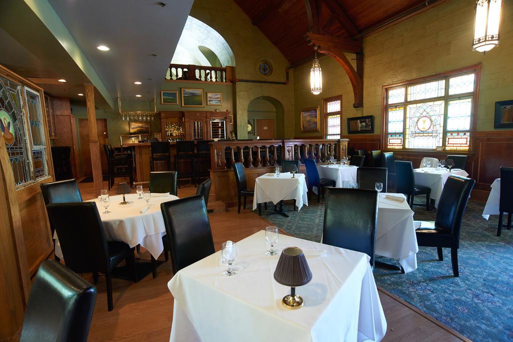 Belfry Inn And Bistro Sandwich Esterno foto